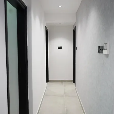 Lazuli Urban Luxury -2 Bedroom With Pool Larnaka
