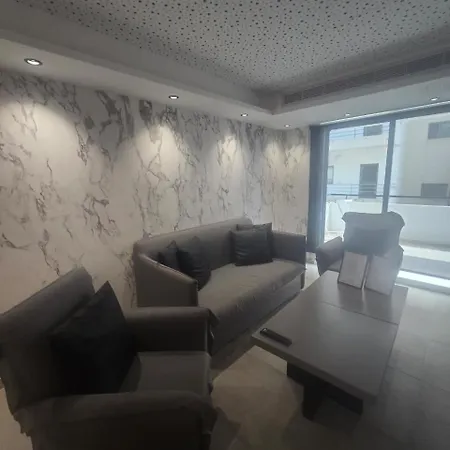Apartment Lazuli Urban Luxury -2 Bedroom With Pool *