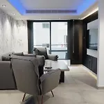 Lazuli Urban Luxury -2 Bedroom With Pool Apartment