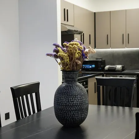 Lazuli Urban Luxury -2 Bedroom With Pool Daire