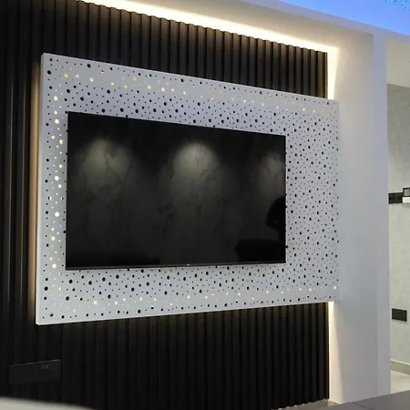 Lazuli Urban Luxury -2 Bedroom With Pool 라르나카