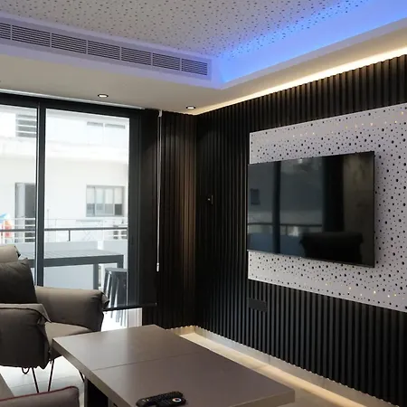 Lazuli Urban Luxury -2 Bedroom With Pool Apartman *