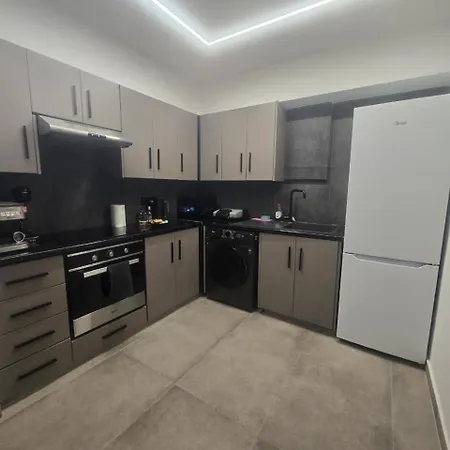 Daire Lazuli Urban Luxury -2 Bedroom With Pool Larnaca