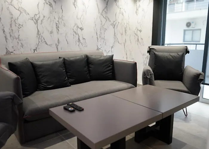 Lazuli Urban Luxury -2 Bedroom With Pool Apartamento Lárnaca