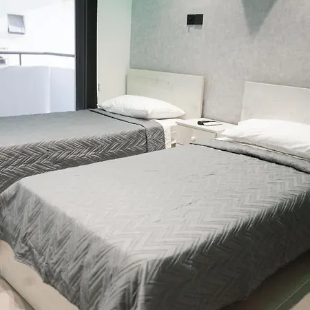 Lazuli Urban Luxury -2 Bedroom With Pool Apartmán *